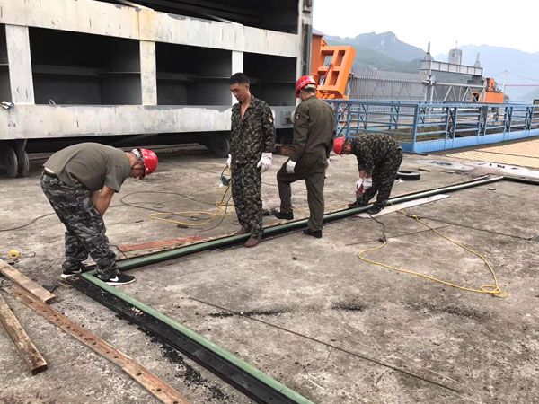 閘門水封更換、改造施工