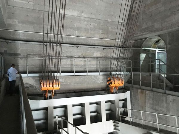 閘門水封更換、改造施工