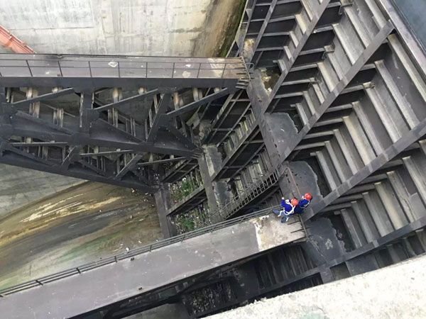 閘門水封更換、改造施工